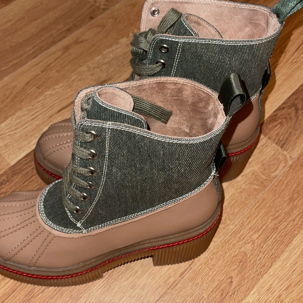 Aerosol Stellar and Textile Boots New